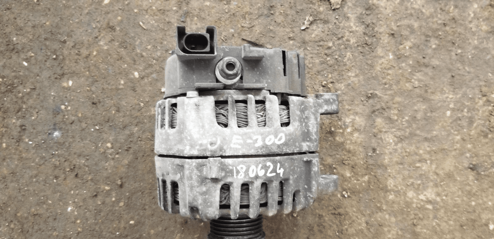 Mercedes-Benz E300 2014 AMG Sport Bluetec Hybrid Alternator A0009062922 – OEM Replacement