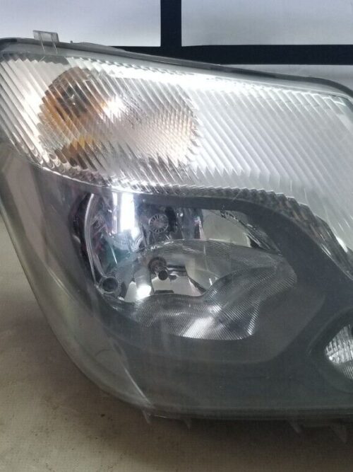 MERCEDES BENZ SPRINTER W906 2013 - 2018 HEADLIGHT DRIVER SIDE RIGHT A9068202661