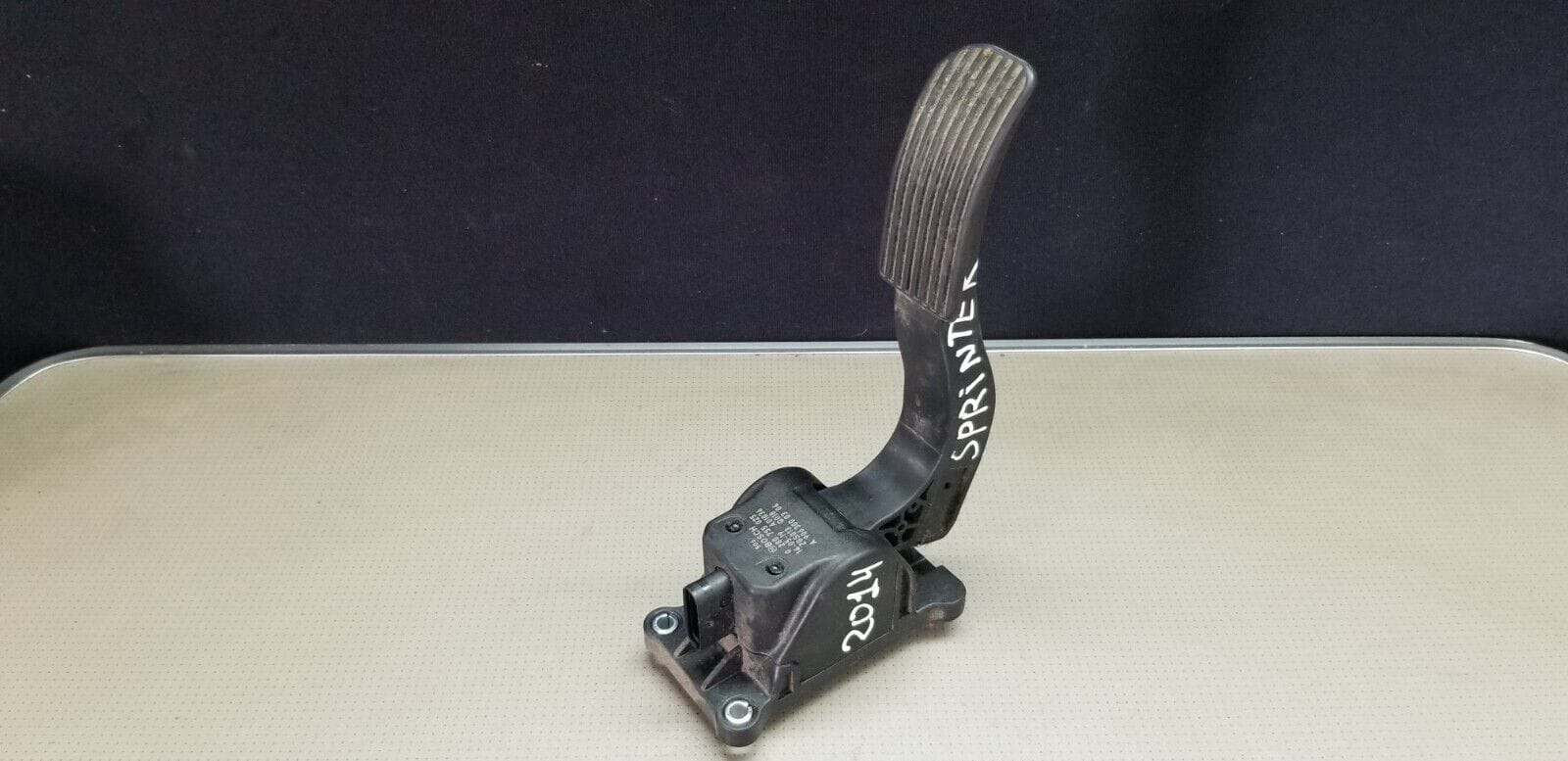 MERCEDES BENZ SPRINTER W906 2014- ACCELERATOR THROTTLE PEDAL A9063000304