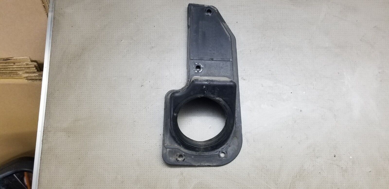 MERCEDES BENZ SPRINTER W906 2016 MK2 FUEL DOOR INNER TRIM SURROUND A9067540234 - Image 3
