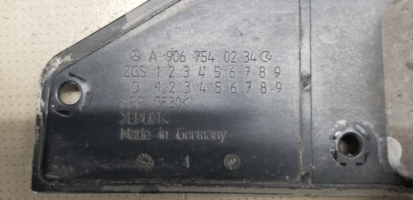 MERCEDES BENZ SPRINTER W906 2016 MK2 FUEL DOOR INNER TRIM SURROUND A9067540234 - Image 4