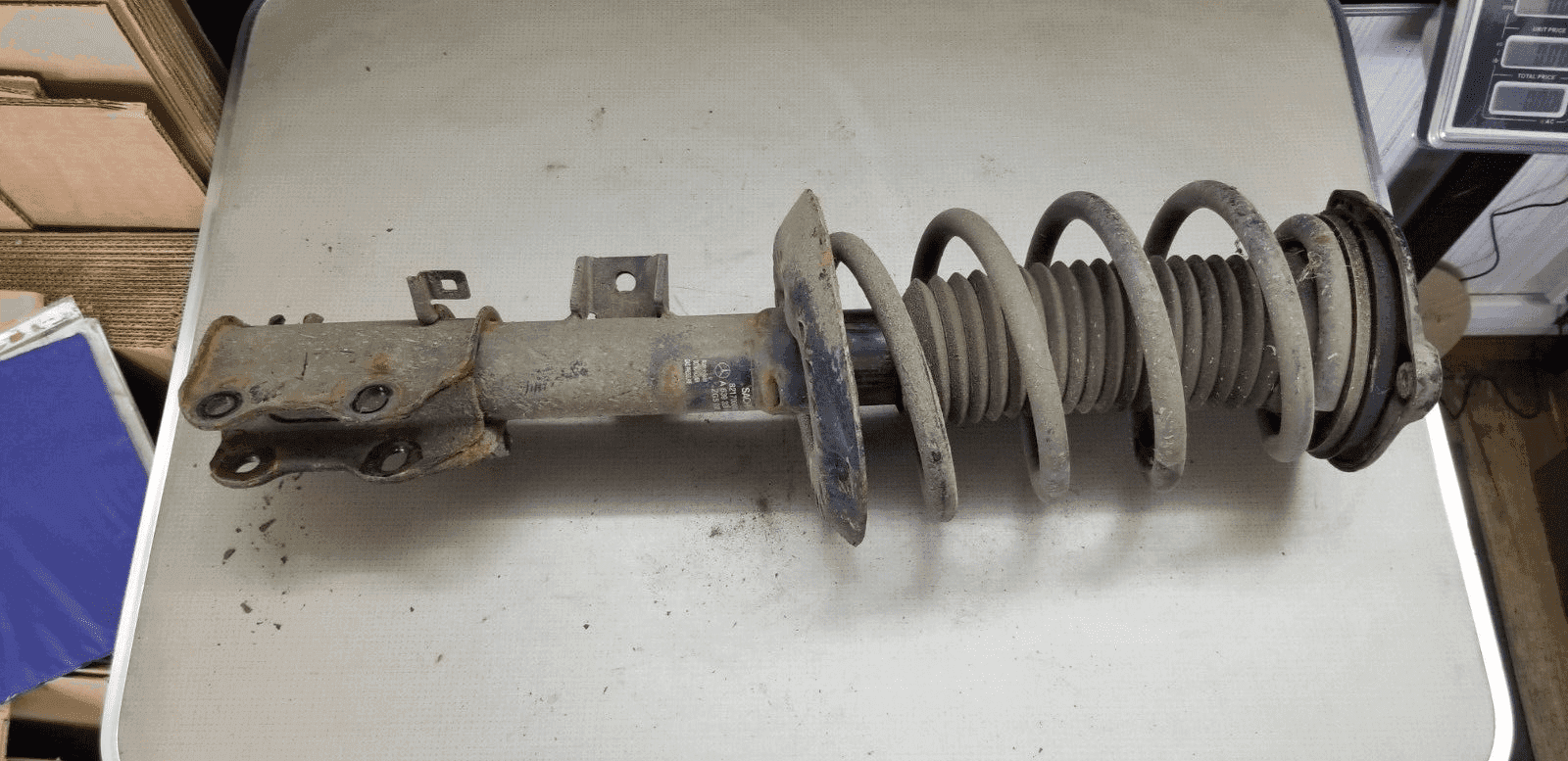 MERCEDES-BENZ Vito 1W639 2014 2.2 SHOCK ABSORBER FRONT A6393206613