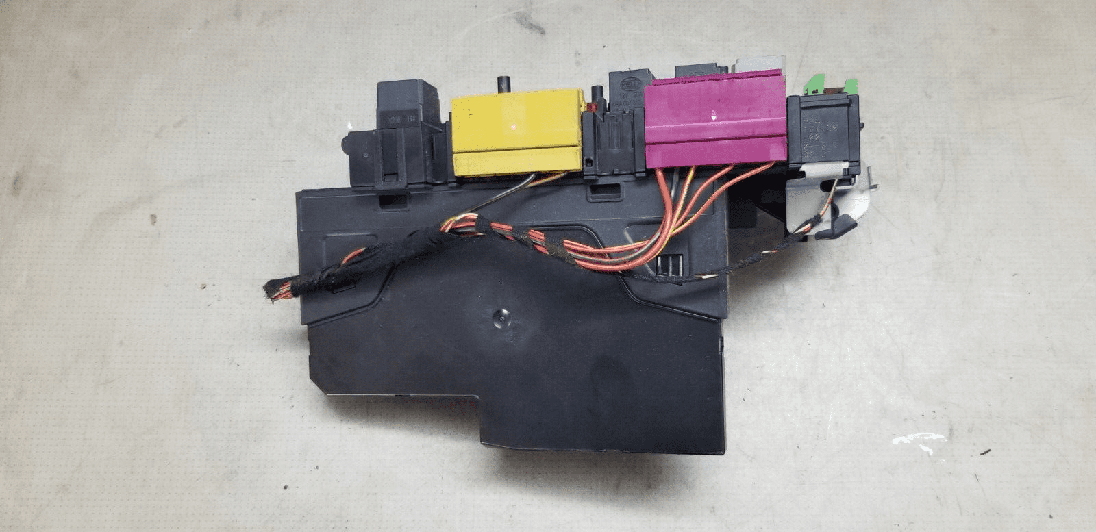 Mercedes Benz W212 E Class Facelift Rear Sam Unit Fuse Box A2129009622 |O - Image 3