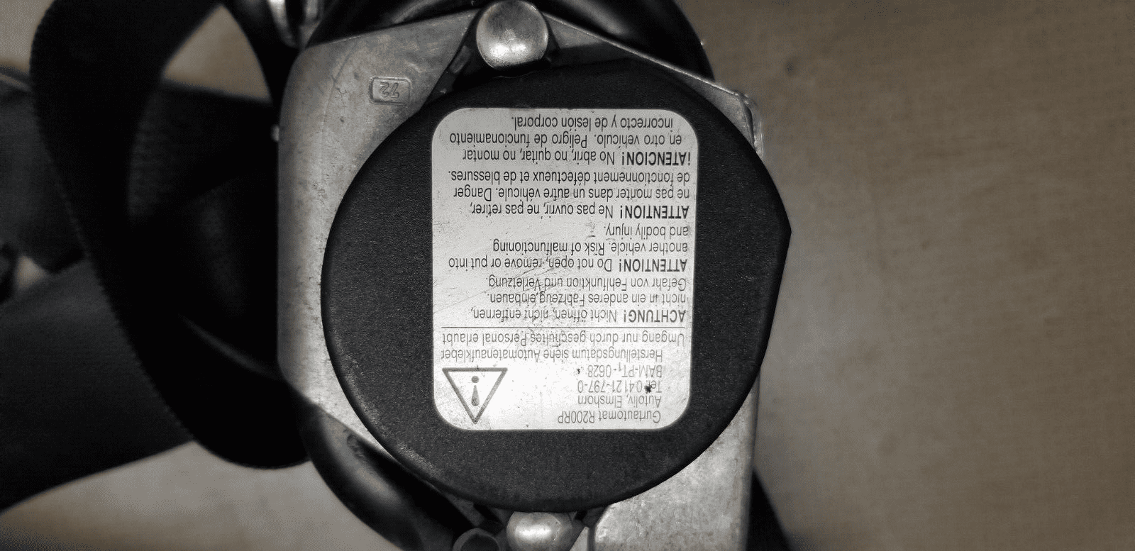 MERCEDES BENZ W906 SPRINTER PASSENGER SIDE SEAT BELT A9068600485 - Image 4