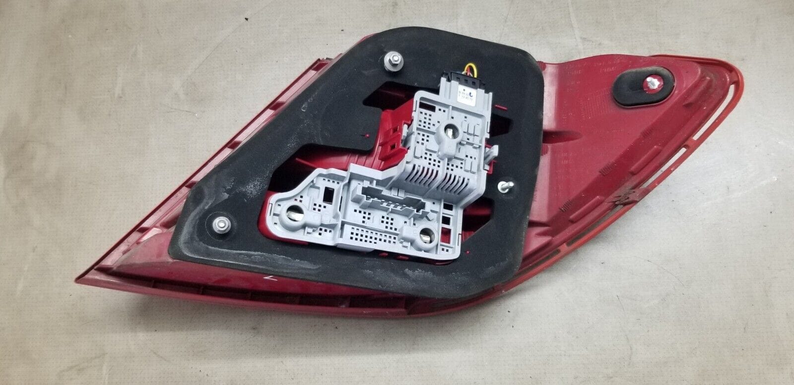 Mercedes Benz C Class Tail Light Passenger Side A2048205864 |O - Image 4