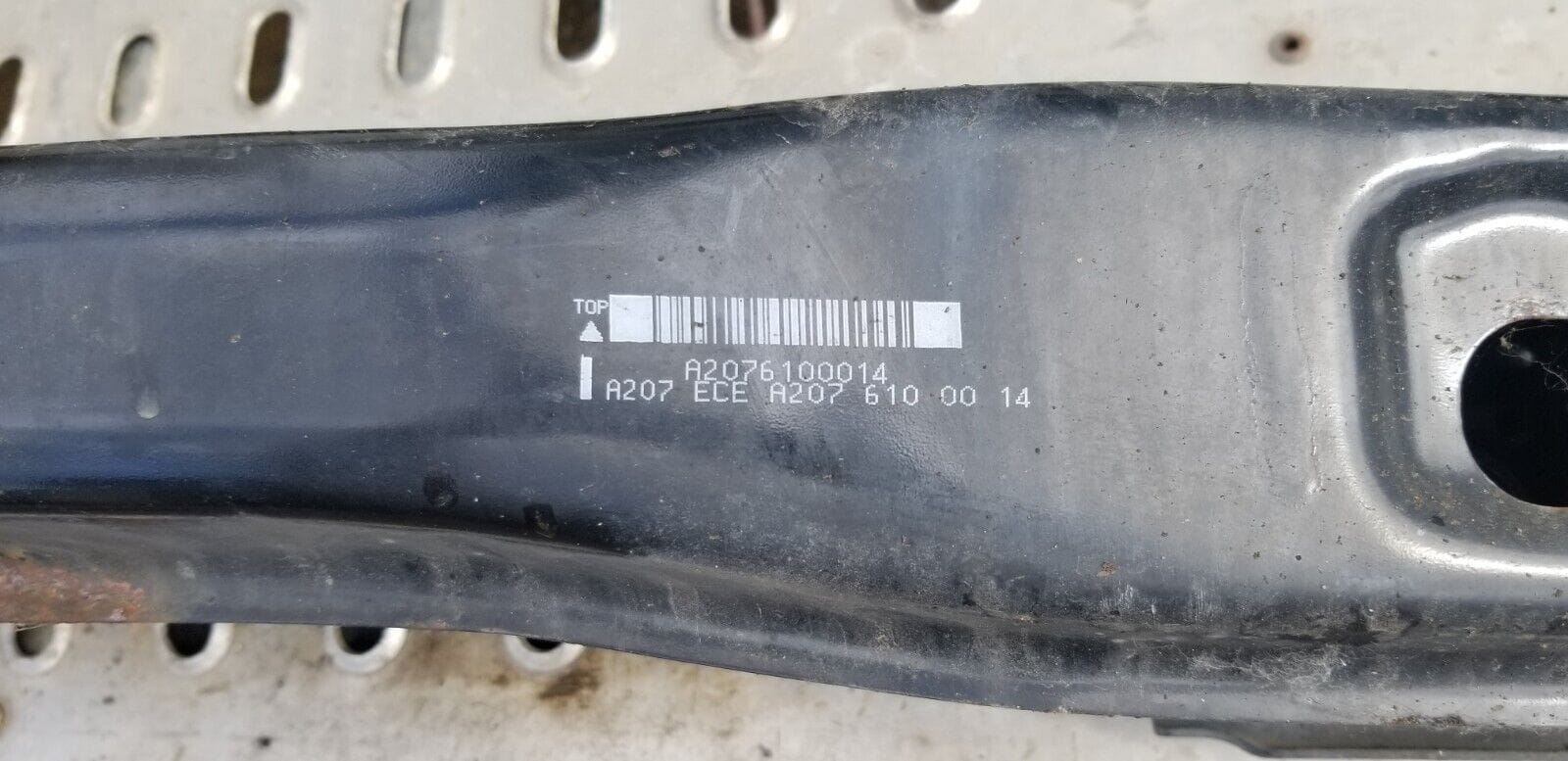 Mercedes Benz E Class C207 Coupe Rear Bumper Reinforcement Crash Bar |O - Image 4