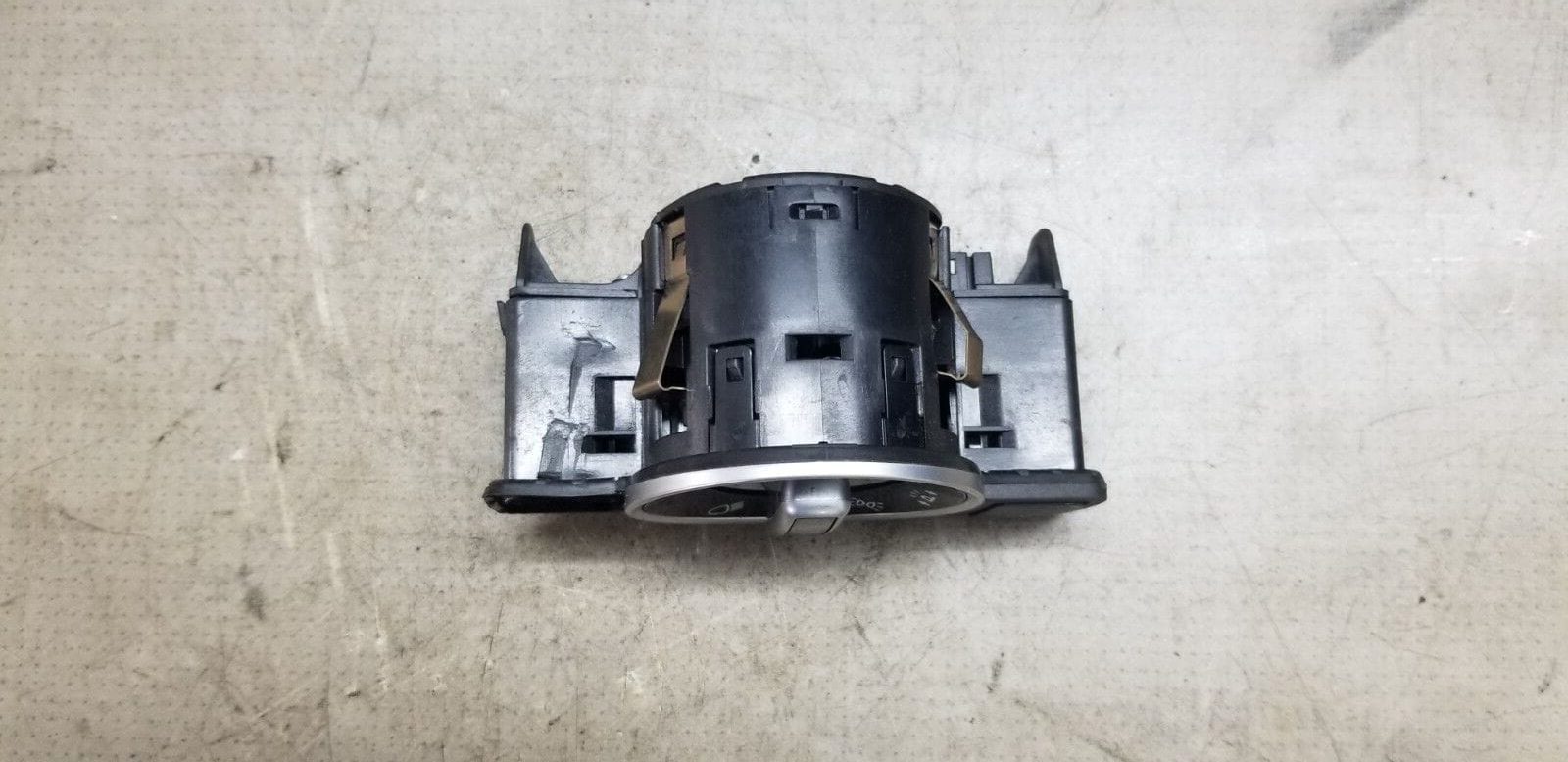 Mercedes Benz E Class Headlight Switch W212 Series 2009-2016 - Image 2