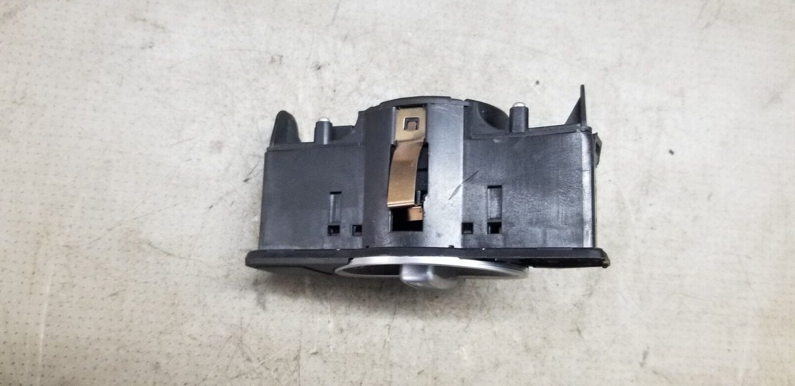 Mercedes Benz E Class Headlight Switch W212 Series 2009-2016 - Image 3