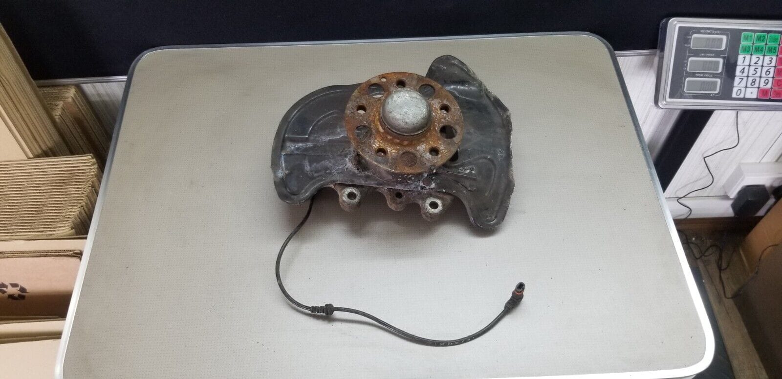 Mercedes Benz E-Class W207 Coupe 2.1 CDI Front Right Driver Side Wheel Hub NSF |O