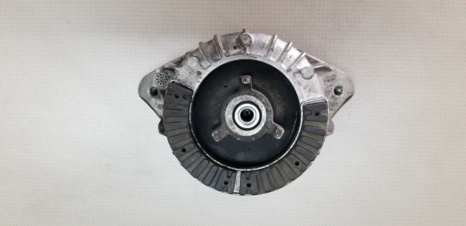 Mercedes E Class W212 Engine Mounting Left A 204 240 47 17 - Image 4