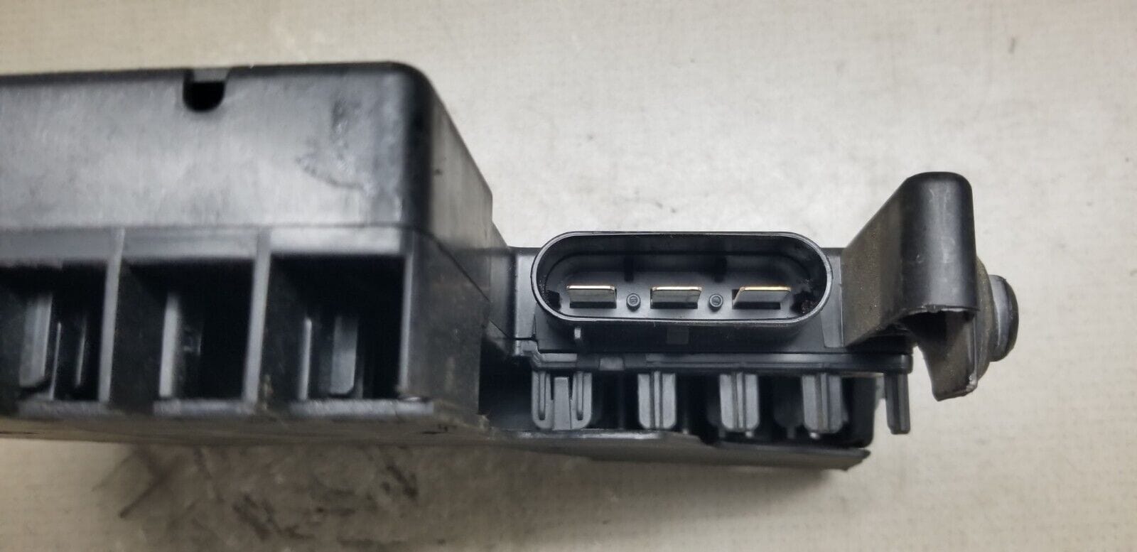 Mercedes Benz E-Class W212 Power Distribution Fuse Box Module A2125406950 |O - Image 4