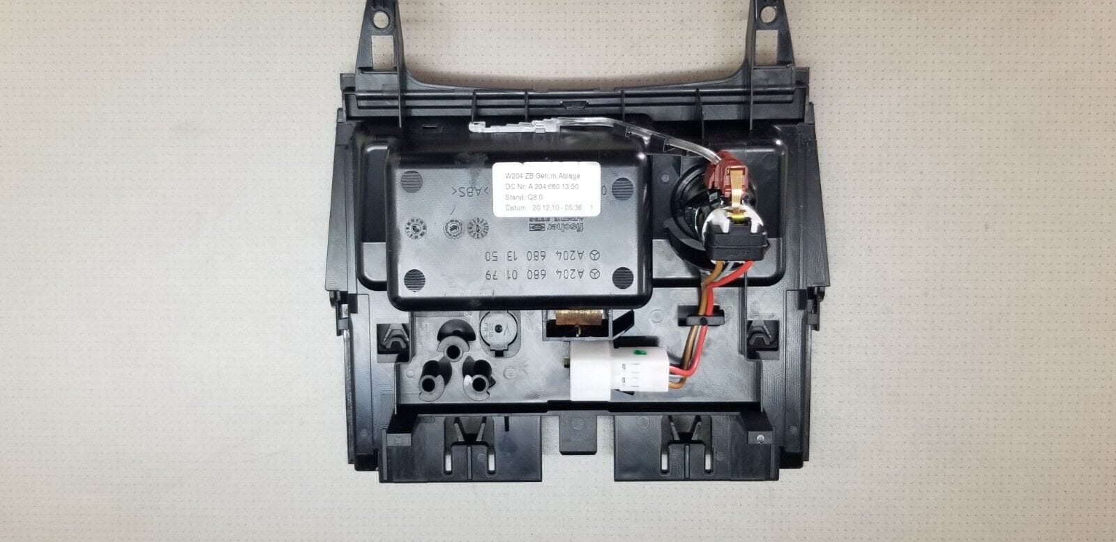 MERCEDES E Class W212 Ashtray Centre Console A2046800179 - Image 3