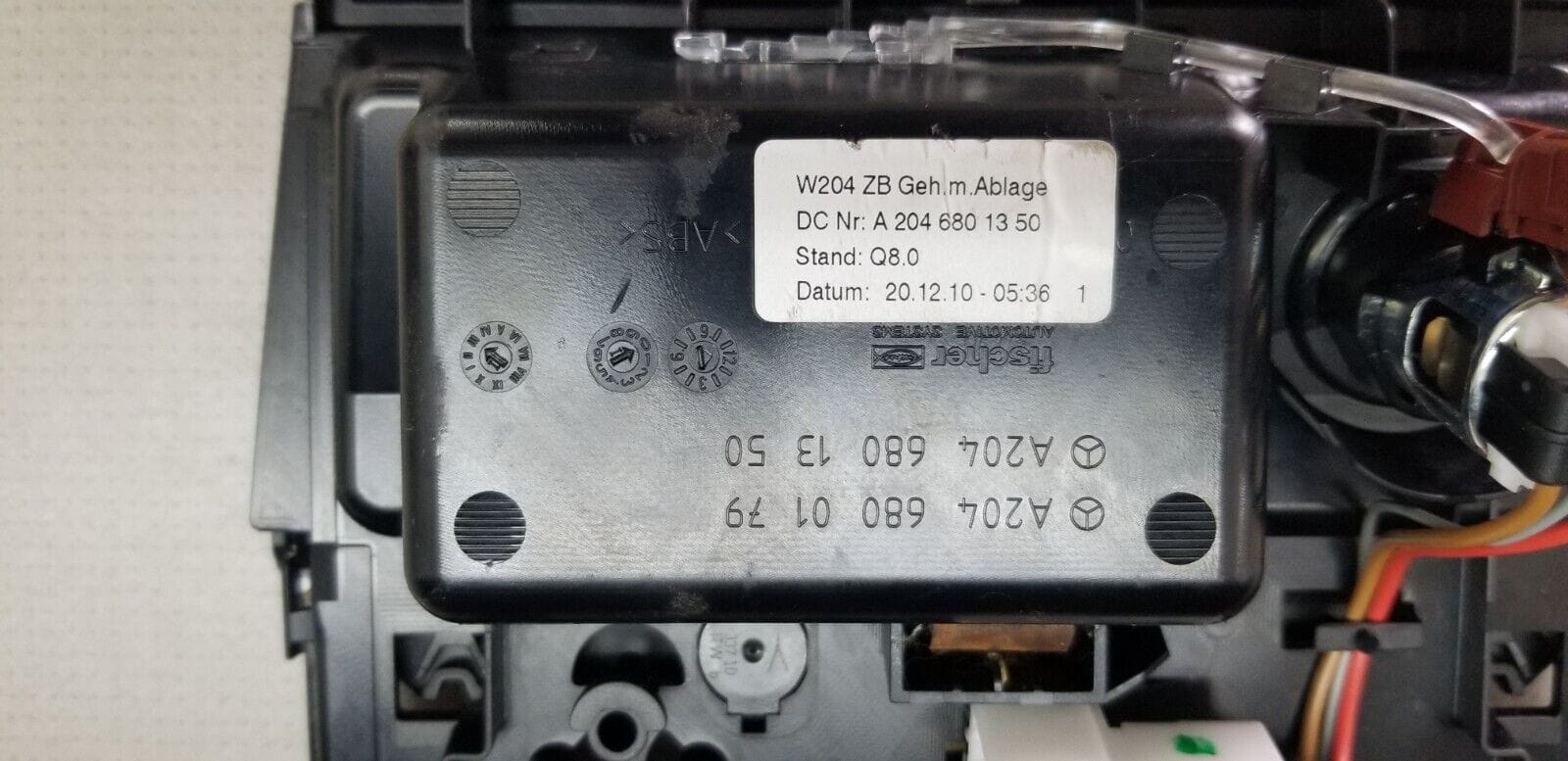 MERCEDES E Class W212 Ashtray Centre Console A2046800179 - Image 4