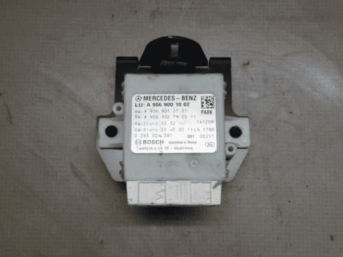 Mercedes Benz Sprinter Control Module ECU A9069001002 2015