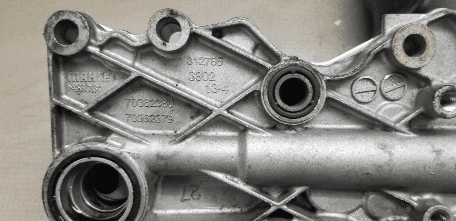 MERCEDES SPRINTER Oil Filter Housing 2016 2.1 Diesel W906 70362380 - Image 4