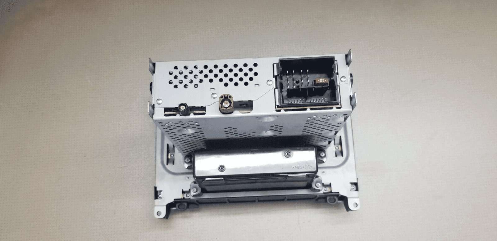 Mercedes Sprinter Radio Head Unit W906 A9069008200 - Image 4