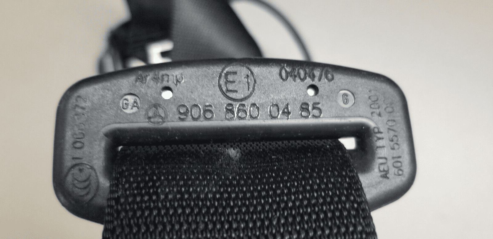 Mercedes Benz Sprinter W906 Front Right O/S/F Seat Belt A9068600485 |O - Image 8