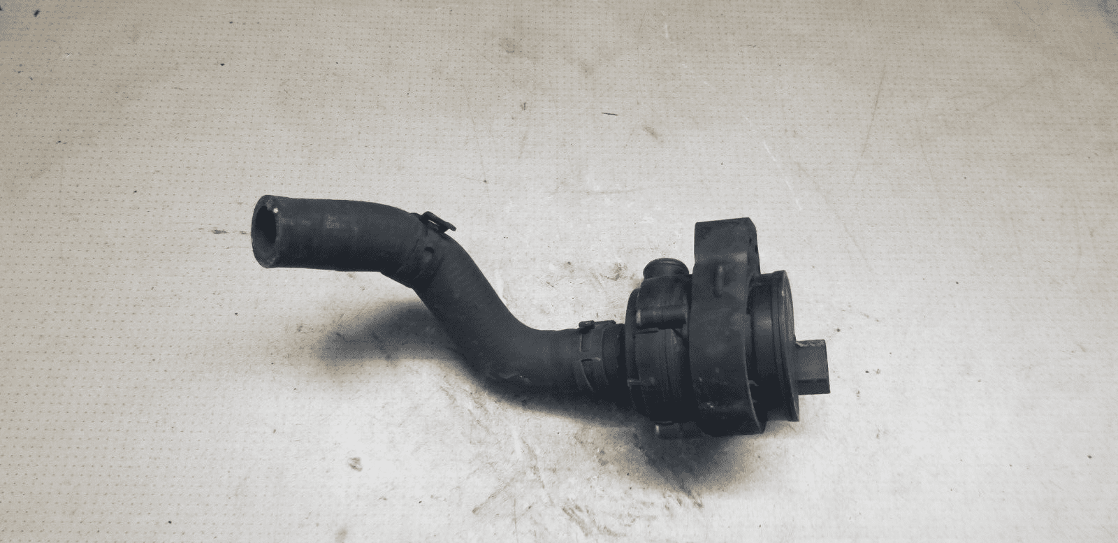 Mercedes Benz E Class Auxiliary Water Pump A2118350028 2015 W212 E220 CDi |O