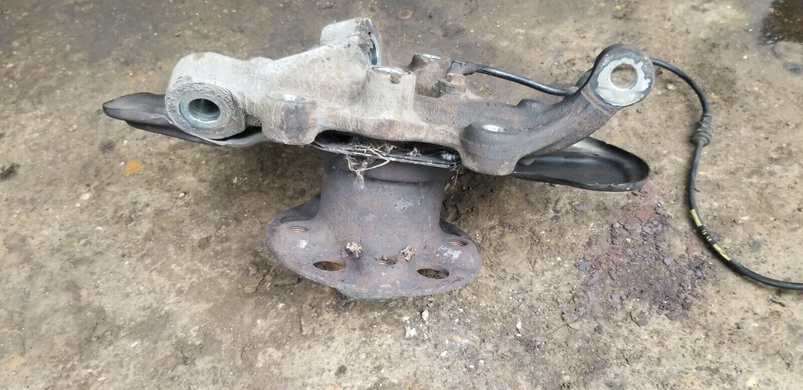 Mercedes E220 W212 Wheel Hub Carrier Front OS Right 2.1 Diesel 2015 |O - Image 4