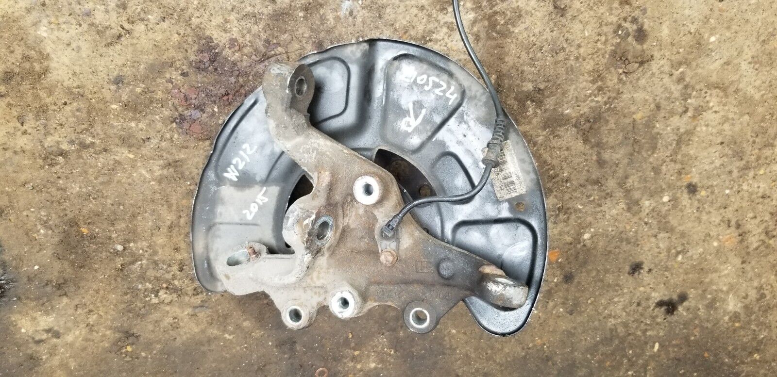 Mercedes E220 W212 Wheel Hub Carrier Front OS Right 2.1 Diesel 2015 |O