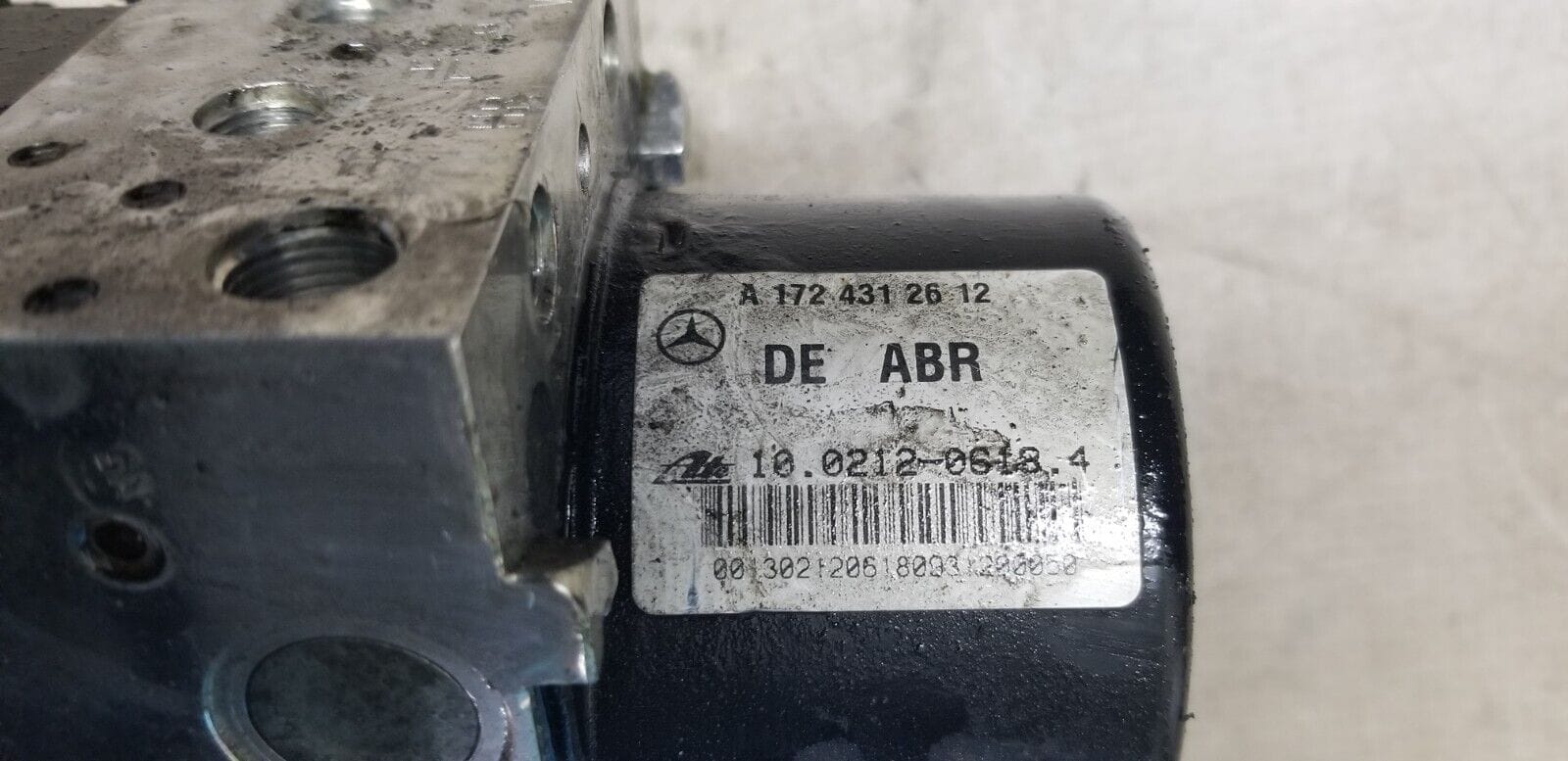 Mercedes W204 Hydraulic Pump ABS Brake Control Unit Module A1729014100 - Image 5