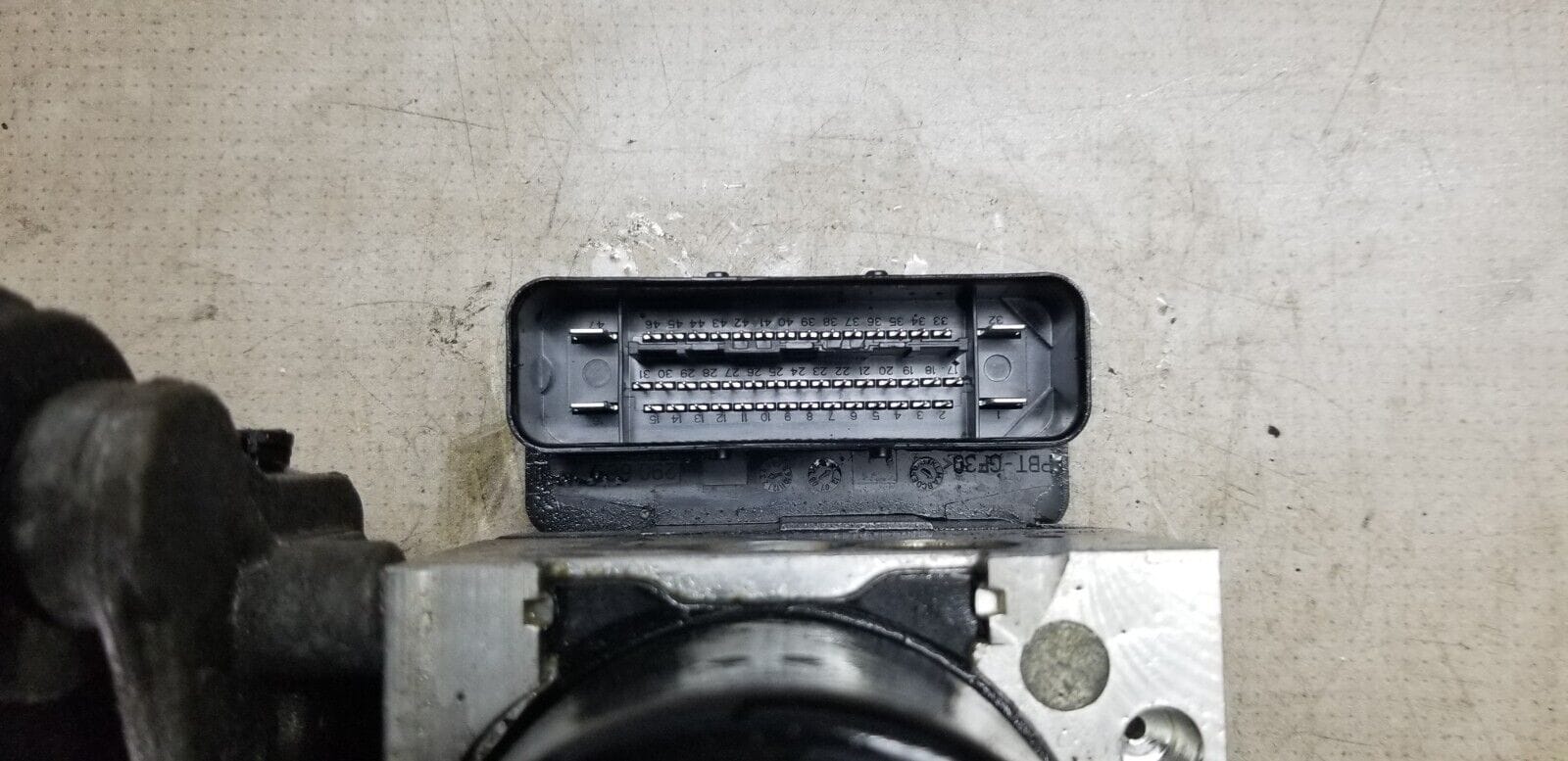 Mercedes W204 Hydraulic Pump ABS Brake Control Unit Module A1729014100 - Image 7