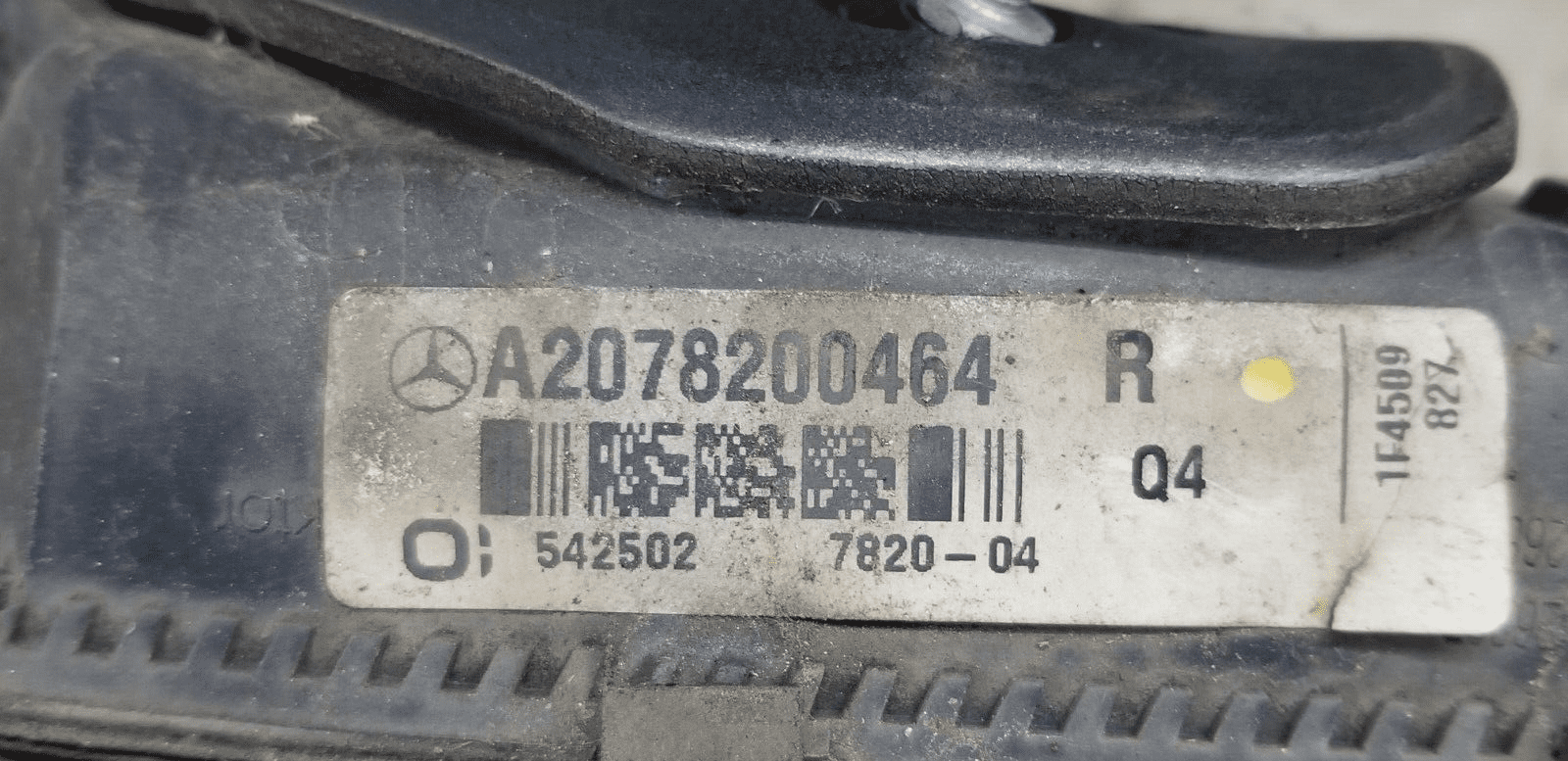 Mercedes Benz W207 Rear Lamp Right Side O/S Inner Trunk Lid Light A2078200464 |O - Image 4