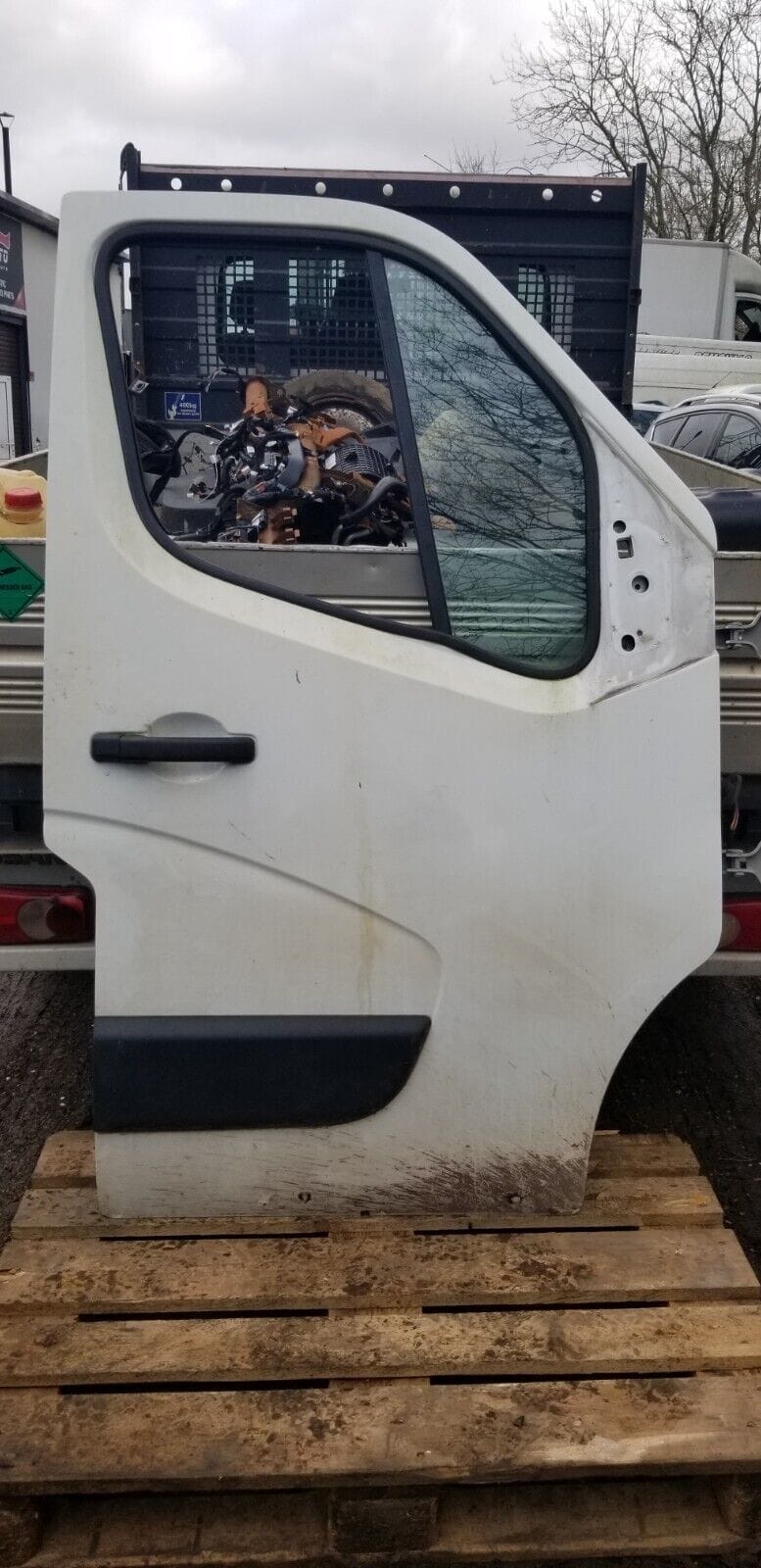 NISSAN NV400 Front Door O/S DRIVER SIDE 2015 WHITE, NO GLASS