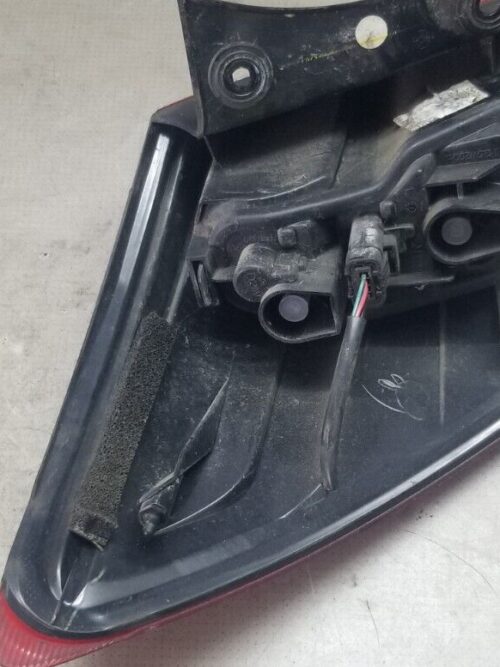 Rear right driver side Qashqai J10 light with connector