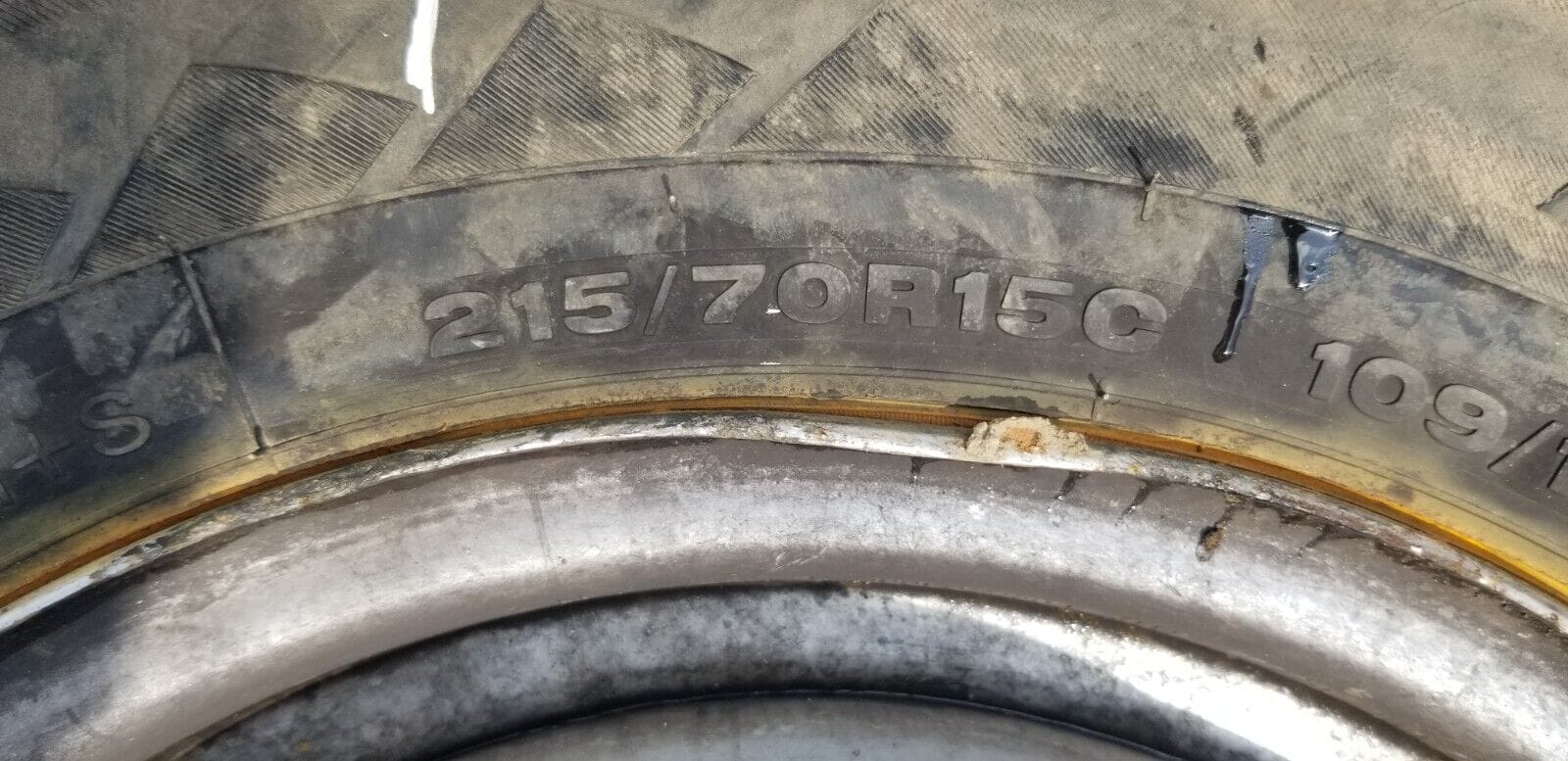 Citroën Relay 2018 steel wheel and tyre 215/70/R15C side profile