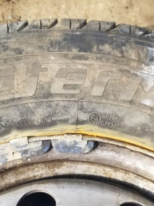 Used steel wheel and tyre 215/70/R15C compatible with Peugeot Boxer and Citroën Relay