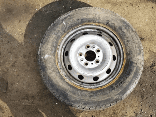 Peugeot Boxer 2018 steel wheel and tyre 215/70/R15C front view