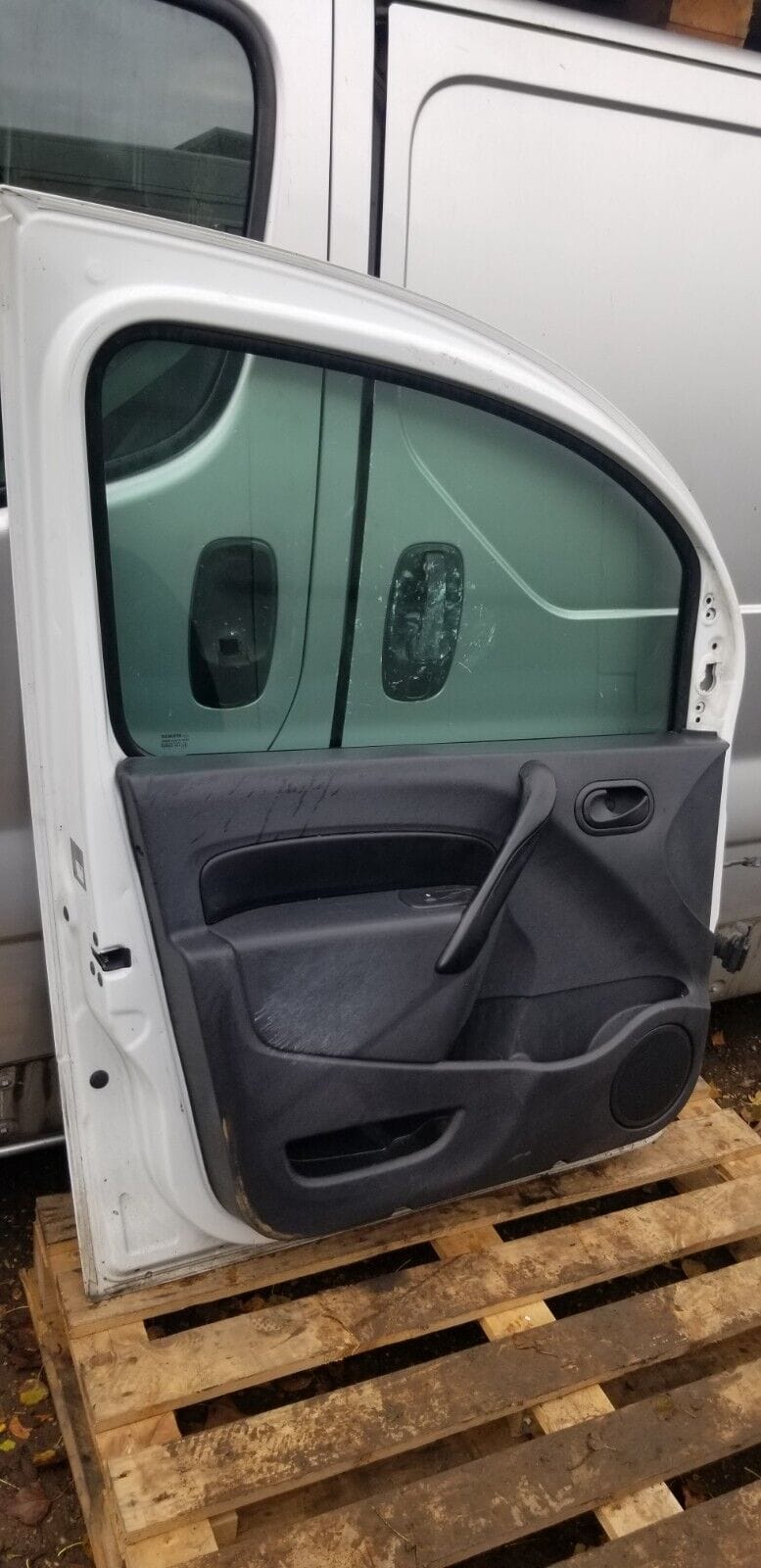 RENAULT KANGOO 2009-2013 DOOR (FRONT PASSENGER SIDE) WHITE - Image 6