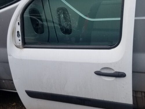 RENAULT KANGOO  2009-2013 DOOR (FRONT PASSENGER SIDE) WHITE