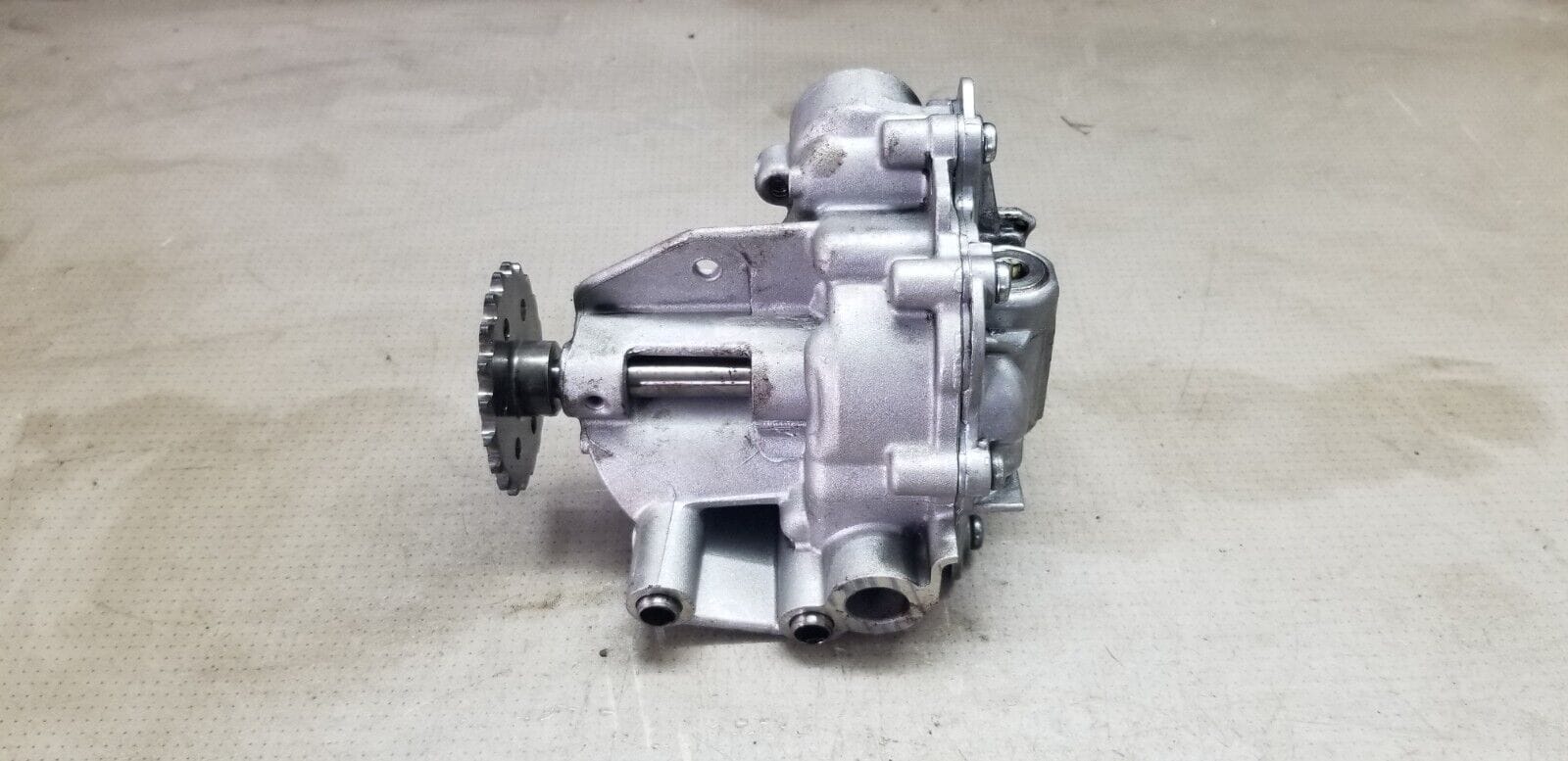 RENAULT MASTER VAUXHALL MOVANO 2.3 DIESEL OIL PUMP 150009761R