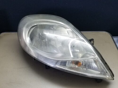 RENAULT TRAFIC DRIVER SIDE  HEADLIGHT 8200701366