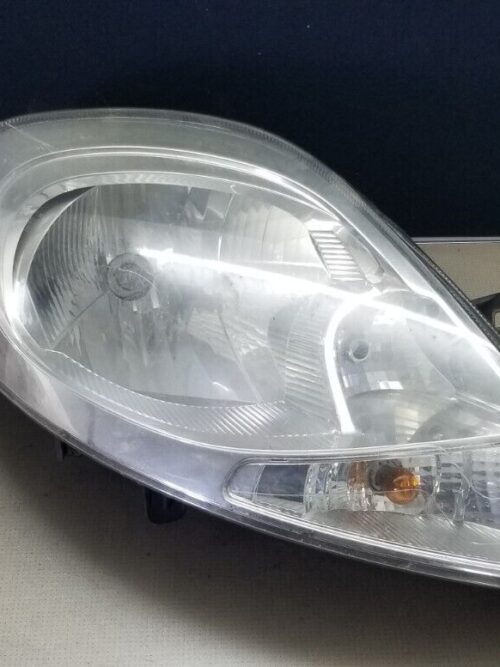 RENAULT TRAFIC DRIVER SIDE  HEADLIGHT 8200701366