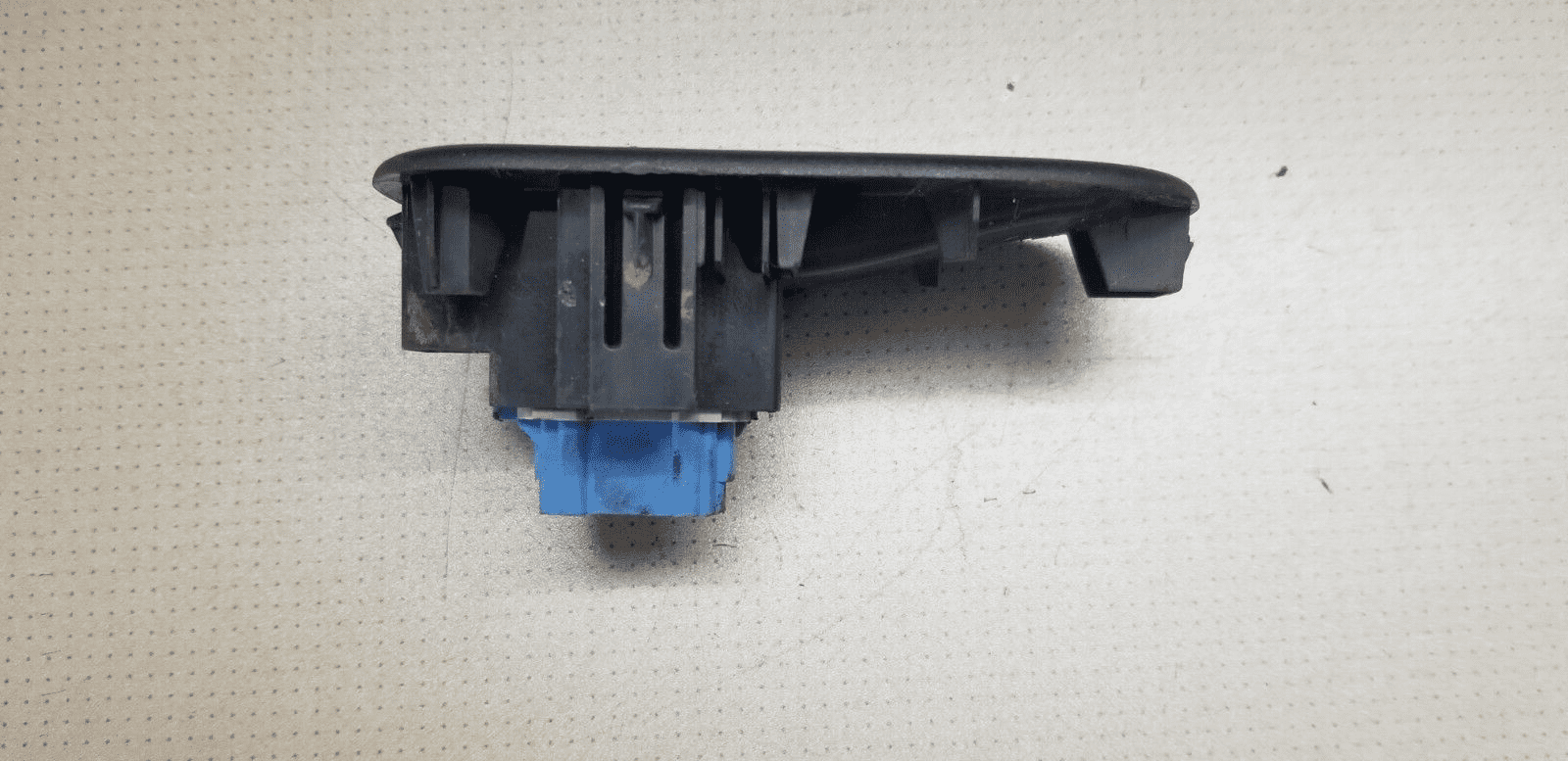 Renault Kangoo Window Mirror Switch Front NS Left 8200548968 - Image 3