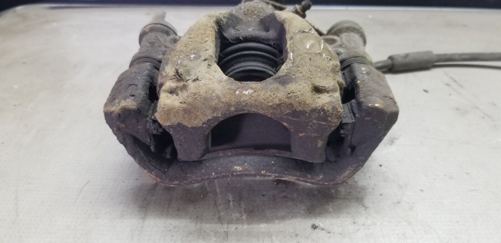 Used OEM Renault Master rear brake caliper right side driver