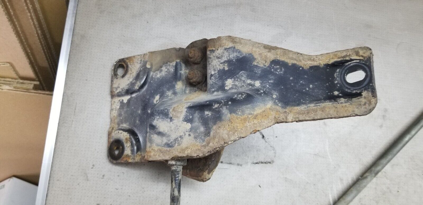 Renault Master / NV400 / Movano 2010-2018 spare wheel Holder - Image 4