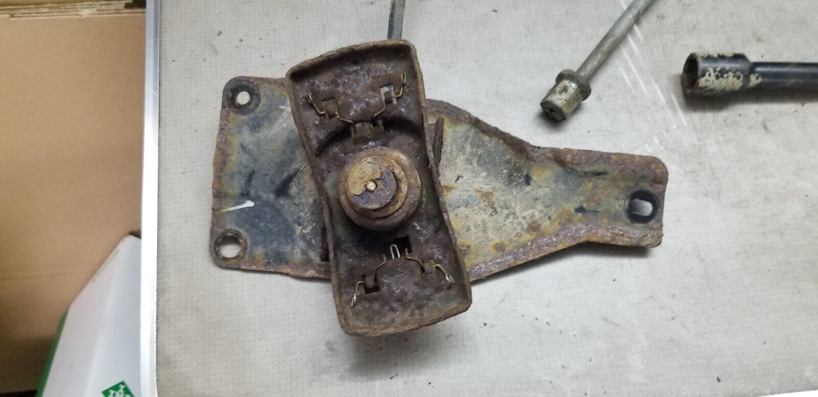 Renault Master / NV400 / Movano 2010-2018 spare wheel Holder - Image 6