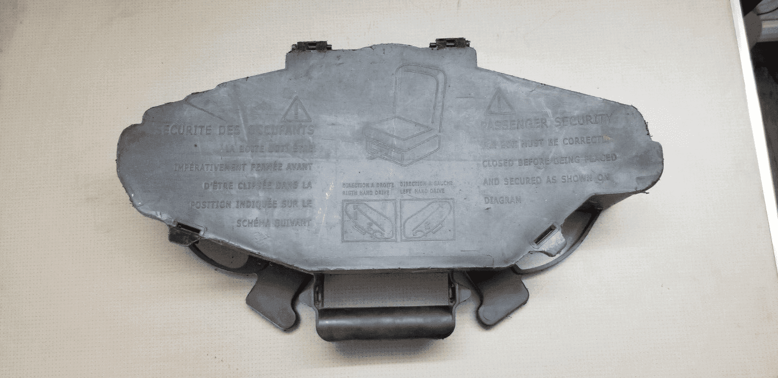 Renault TRAFIC VAUXHALL VIVARO Jack and Tool Kit 8200727771