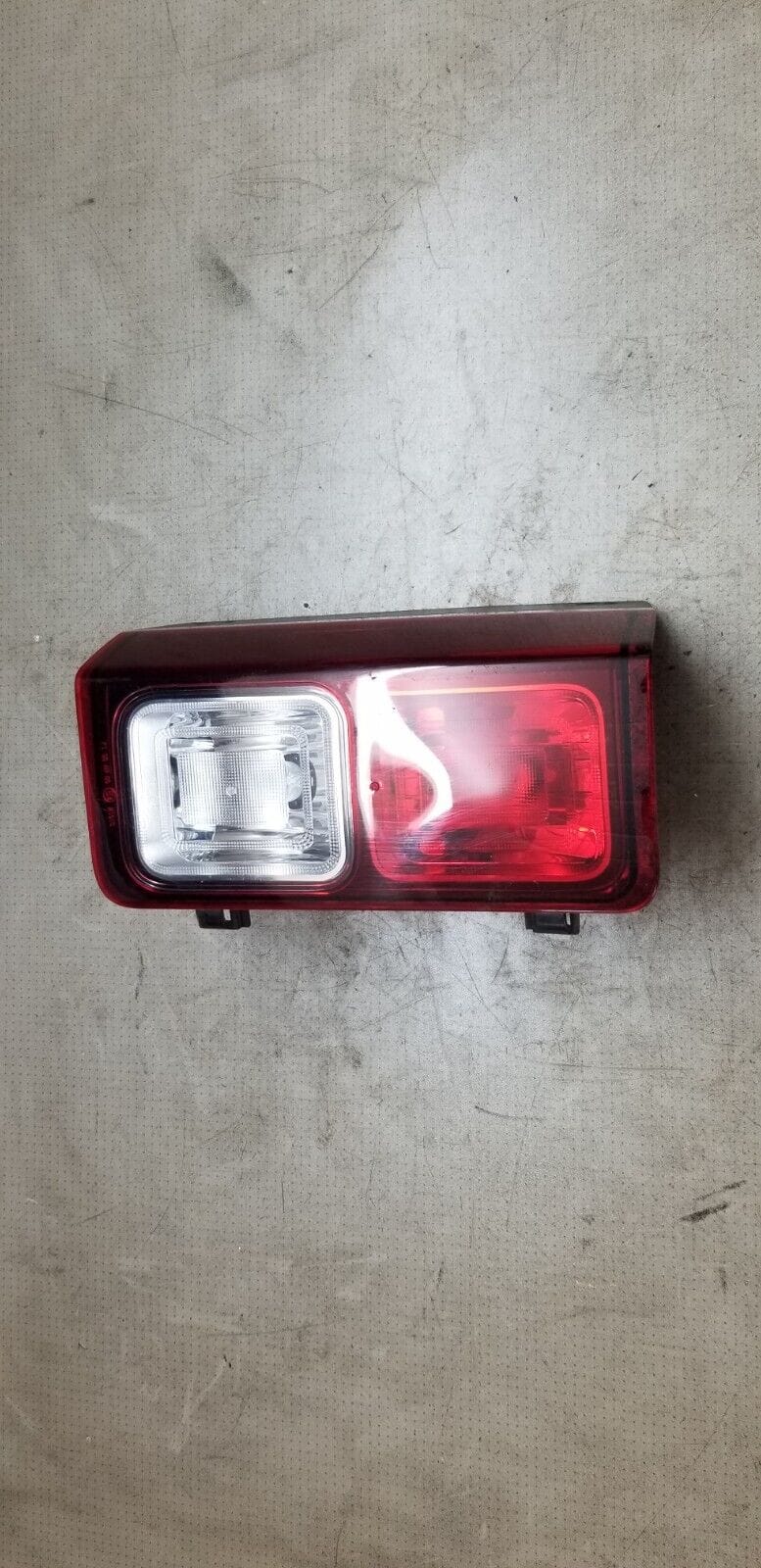 Renault Trafic Mk3 Vivaro 14-20 Rear Driver Side Right Lower Light 265540042R - Image 3