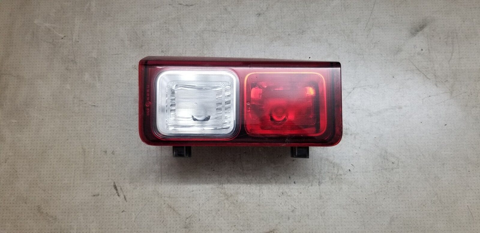 Renault Trafic Mk3 Vivaro 14-20 Rear Driver Side Right Lower Light 265540042R - Image 4