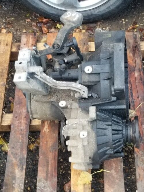 Skoda Octavia MK2 1.6 TDI 5-speed manual gearbox top view