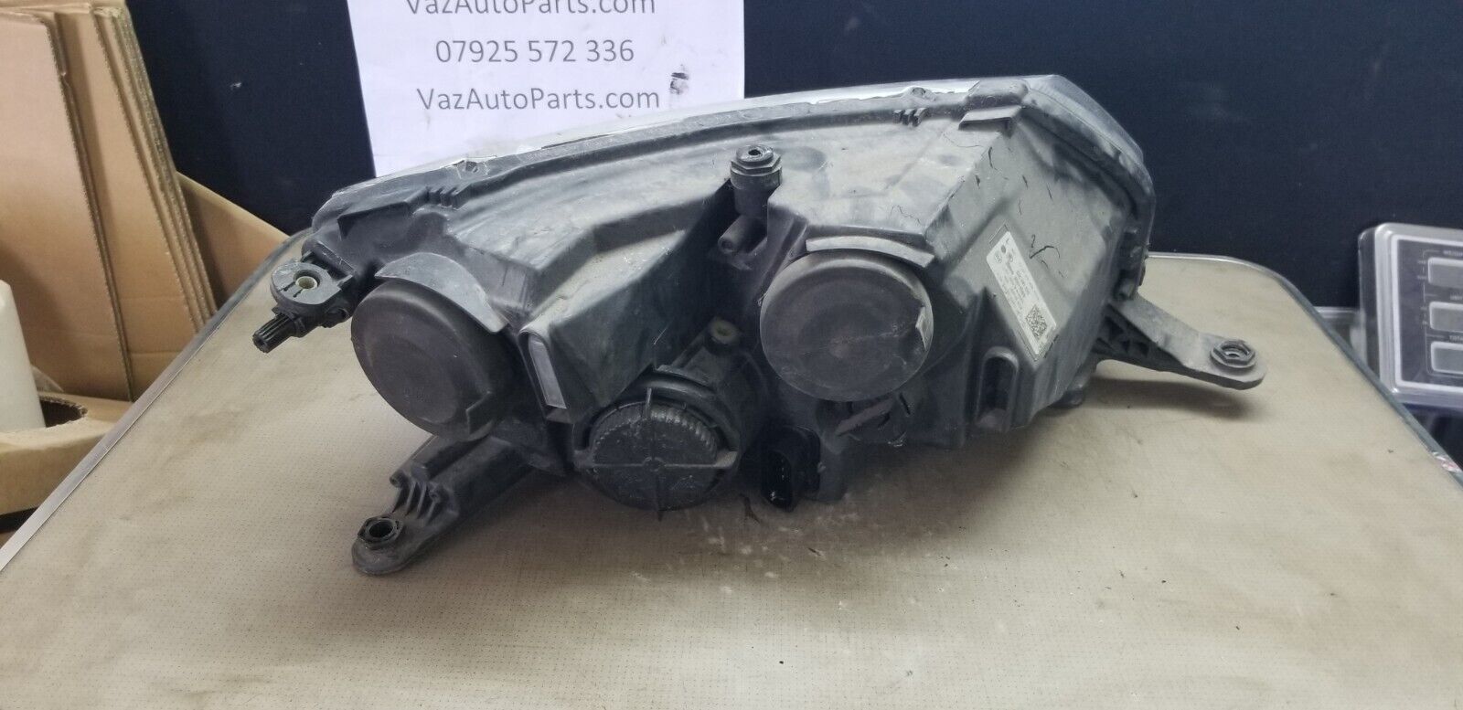 Skoda Rapid 2016 - Ns (Passenger) Headlight 5JC941015 - Image 4