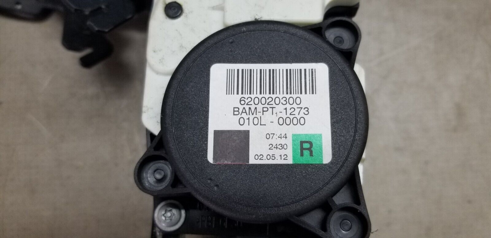 Close-up of Mercedes seat belt A2078605285 black