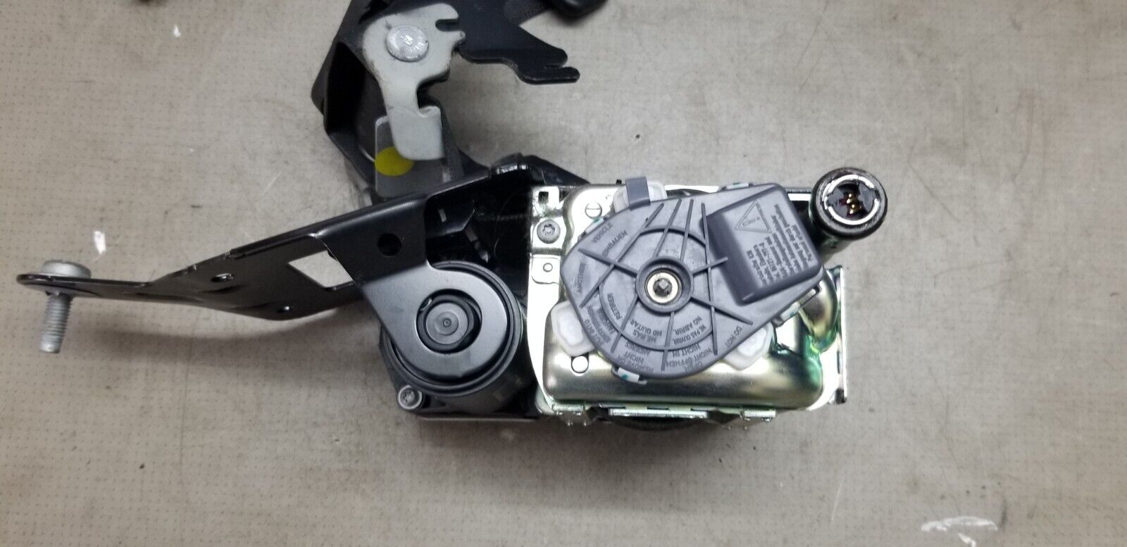 Seat Belt Mercedes W207 A207 C207 Front Right O/S Black A2078605285 - Image 5