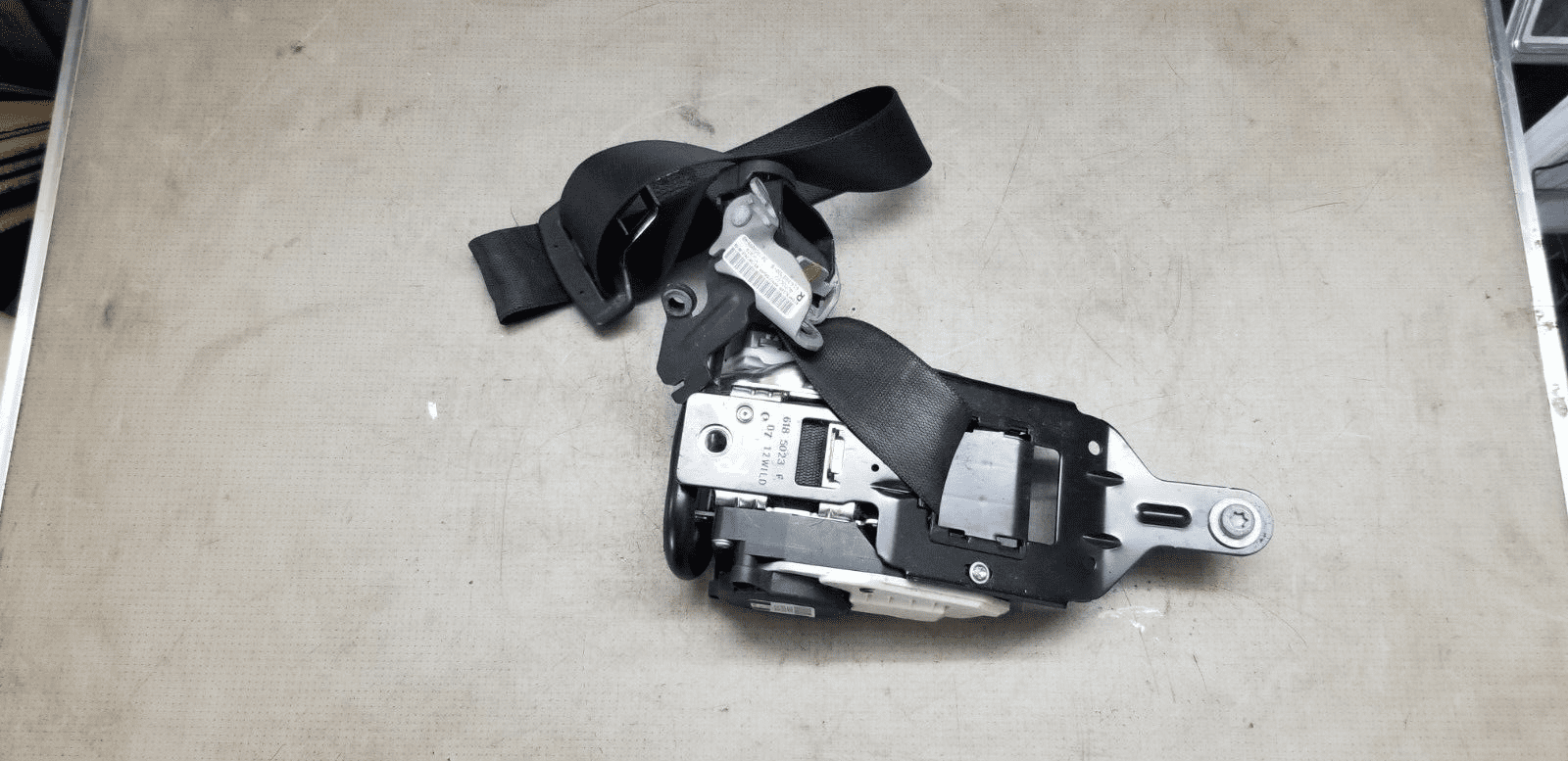 OEM Mercedes A207 C207 driver side seat belt black