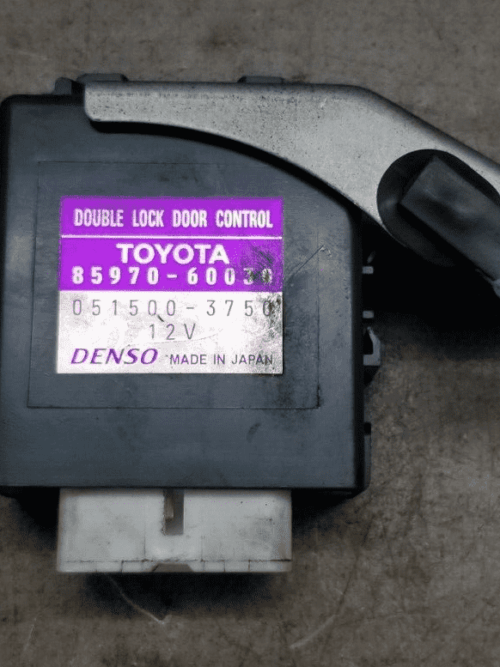 Toyota Land Cruiser Colorado J120 door lock control ecu 85970-60030 2005